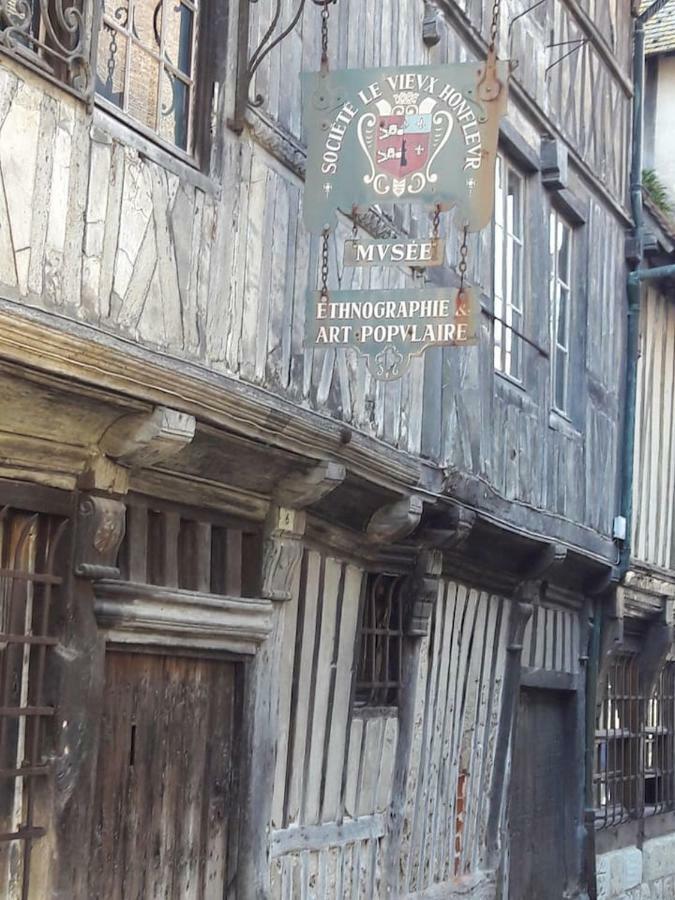 maison de ville idéalement située à honfleur avec parking Exterior foto